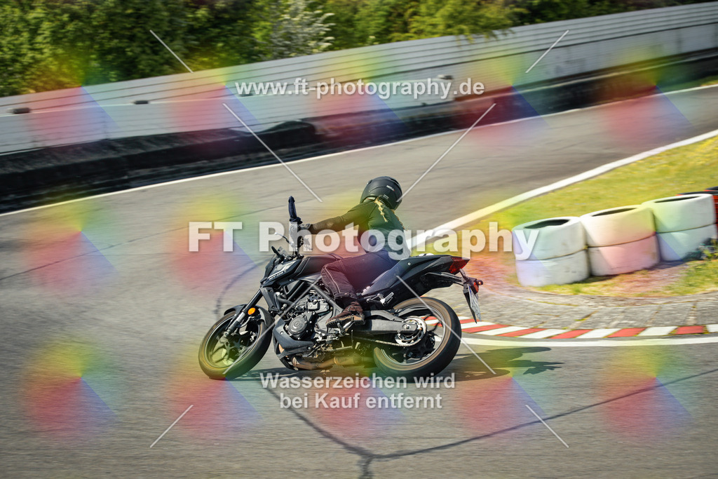OBK_Mai_Martina_Markus-10840 | Hier findet Ihr Bilder von Touristenfahrten auf der Nürburgring Nordschleife oder von anderen Veranstaltungen die ich besucht habe. Viel Spass beim Durch Schauen 