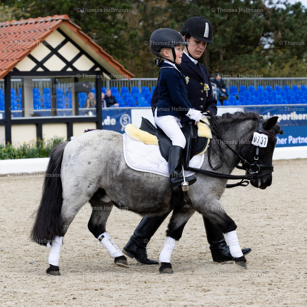 TH_Führzügel Wettbewerb_ Nürnberger Burg-Pokal_7029 | Horses &amp; Dreams meets Sweden 2023 am 23.04.23 in Hagen a.T.W., Thomas Hellmann, Führzügel Wettbewerb, Nürnberger Burg-Pokal
