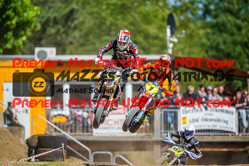 MaZZes_FotoMatrix_220529_0109 | Fotograf Mathias Schmid
Sportfotograf,
Eventfotograf,
Hochzeitsfotograf,
Portraitfotograf