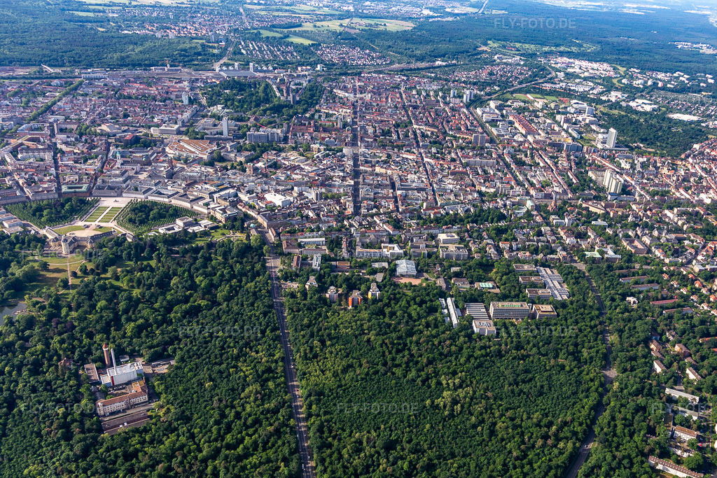 Luftbild: Weststadt, Südweststadt im Ortsteil Südweststadt in Karlsruhe im Bundesland Baden-Württemberg in Deutschland. Foto: IMG_131575.jpg vom 22.05.2022 durch Werner Riehm/FLY-FOTO.de