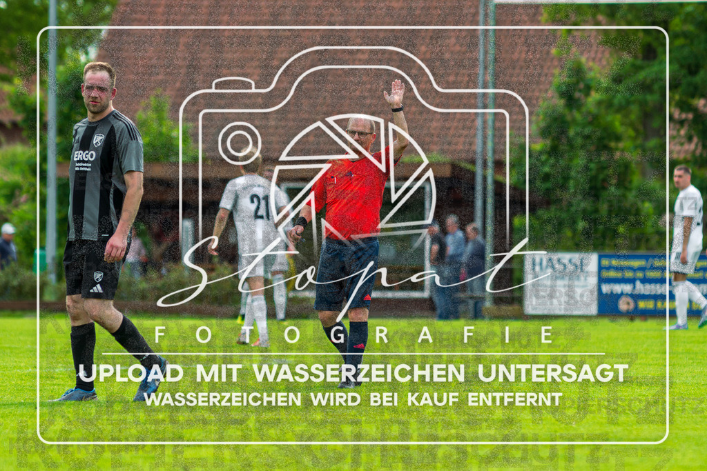 Kreisliga Herren HK - FG Fulde-Stellichte vs. Germania Walsrode | Gerrit Ludwig (Schiedsrichter); Kreisliga Herren HK - FG Fulde-Stellichte vs. Germania Walsrode am 10.05.26 in Fulder Zentralstadion, Fulde - Realisiert mit Pictrs.com