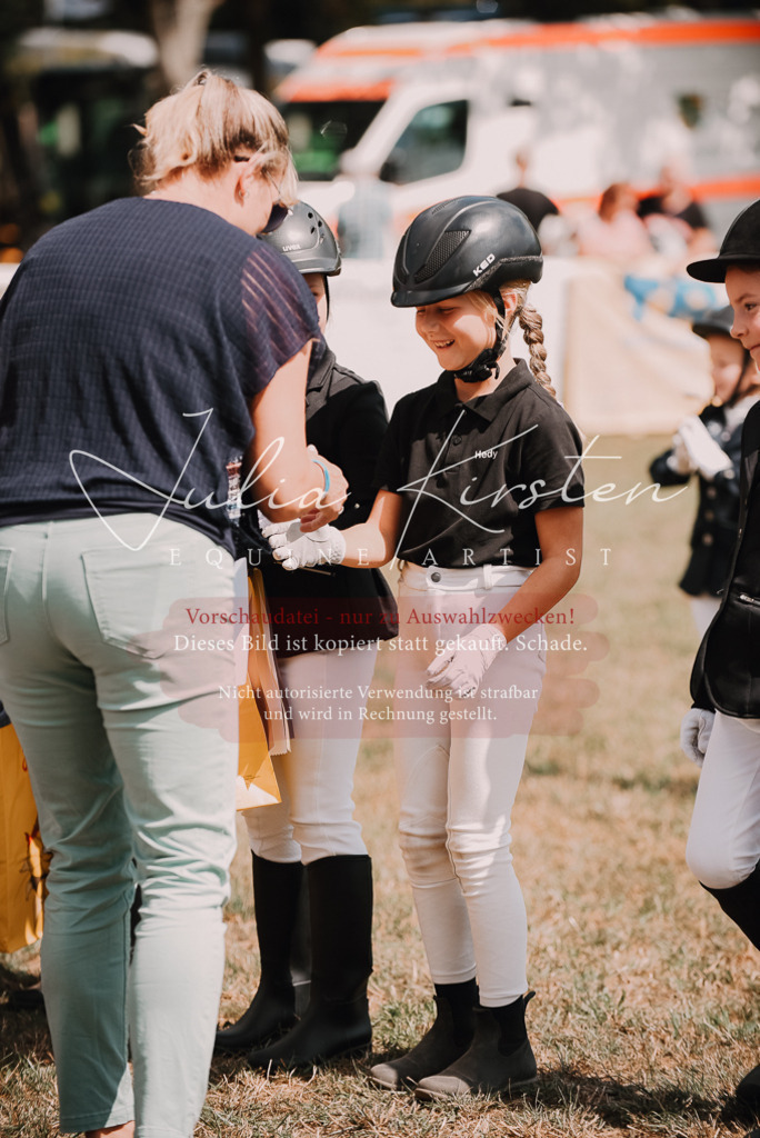 DSC_6364 | Pferde- und Turnierfotografie in Westsachsen. Pferdeportraits, Auftragszeichnungen und intuitive Kunst.
