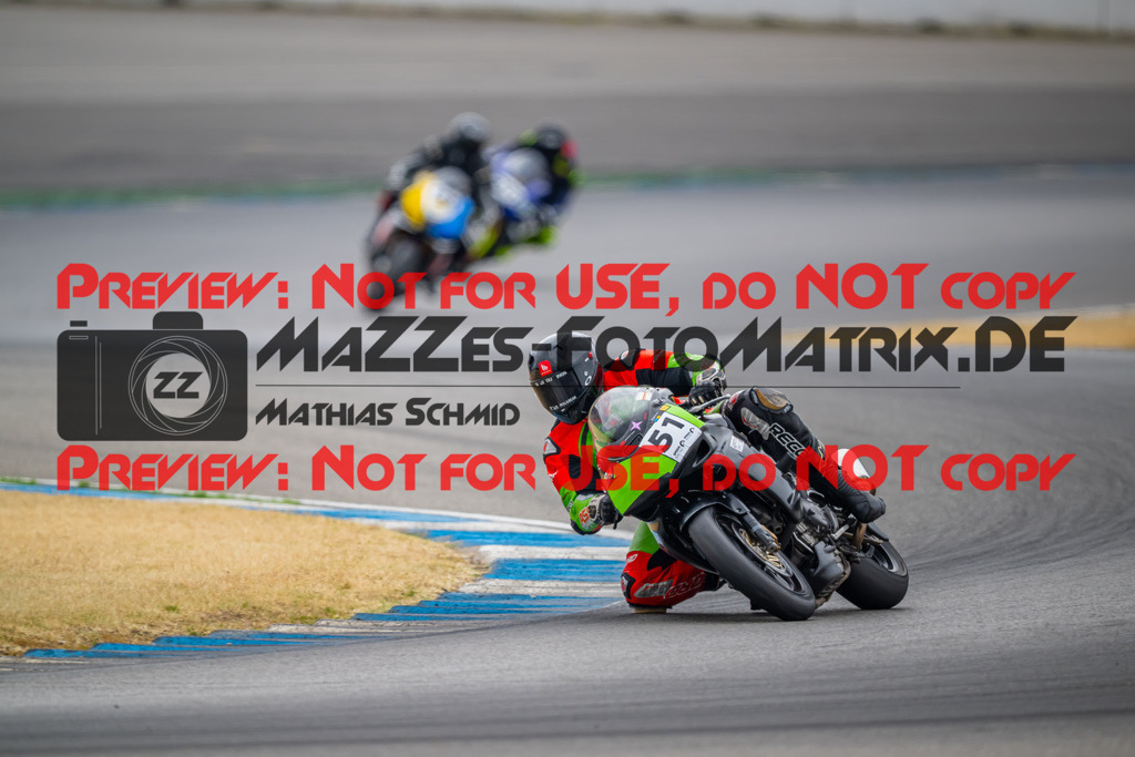 MaZZes-Fotomatrix-20260809-577864 | R1