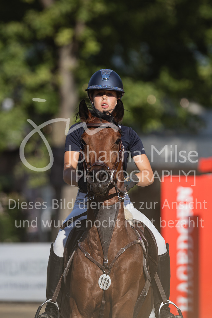 220825_Delbrueck_PonyTrophy-150 | Deine schönsten Turniermomente als professionelle Fotos! Entdecke hochwertige Pferdesport-Fotografie im Online-Shop. Jetzt Fotos finden & bestellen!