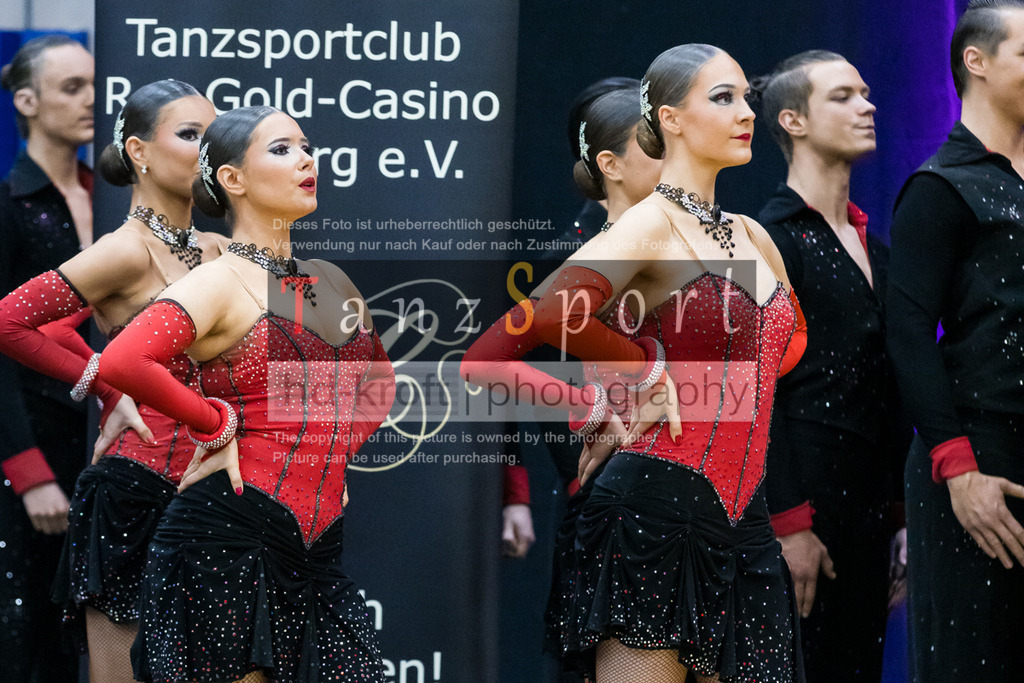 202603145_RL_Lat-Formationen_Nbg_6126 | Tanzsportbilder, Standardtanz, Lateintanz, WDSF, DTV, LTVB, dancecomp, goc, hessen tanzt, blaues band der spree, walzer, tango, wiener walzer, slowfox, quickstepp, samba, rumba, cha-cha-cha, paso doble. jive, hd-kroft photography, turniertanzsport