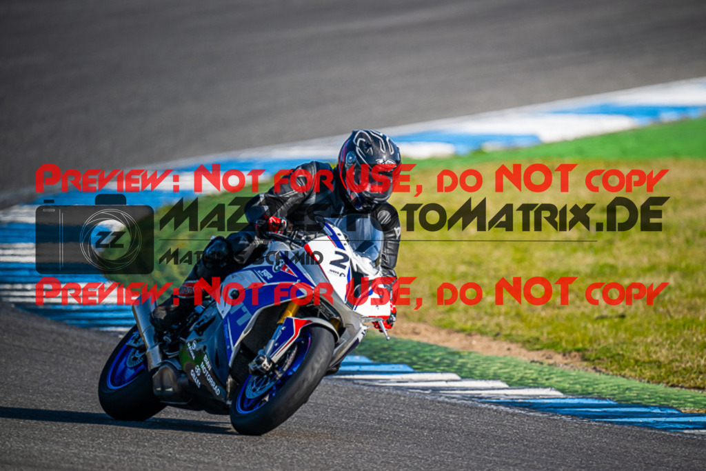 MaZZes_FotoMatrix_230410_1876 | ROT