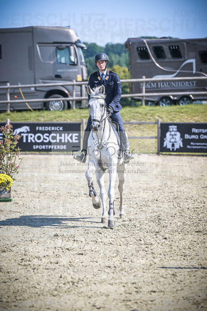 DOS_0177 | Entdecke hochwertige Reitturnierfotos von Foto Oger. Professionell, emotional und authentisch – jetzt Lieblingsmomente im Shop bestellen.Deutschlandweite Turnierfotografie. - Realisiert mit Pictrs.com