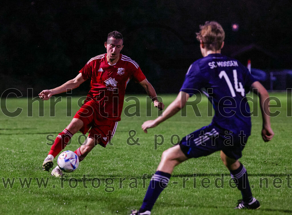 2023-08-22_086_FC_Finsing_gegen_SC_Moosen-Vils | Finsing, Deutschland, 22.08.2023:
Fußball, Kreisliga 2023 / 2024, 5. Spieltag, FC Finsing gegen SC Moosen/Vils, Endergebnis: 5:0

Kilian Schmitt (FC Finsing, #8), Kilian Kranich (SC Moosen/Vils, #14)

Foto: Christian Riedel / fotografie-riedel.net