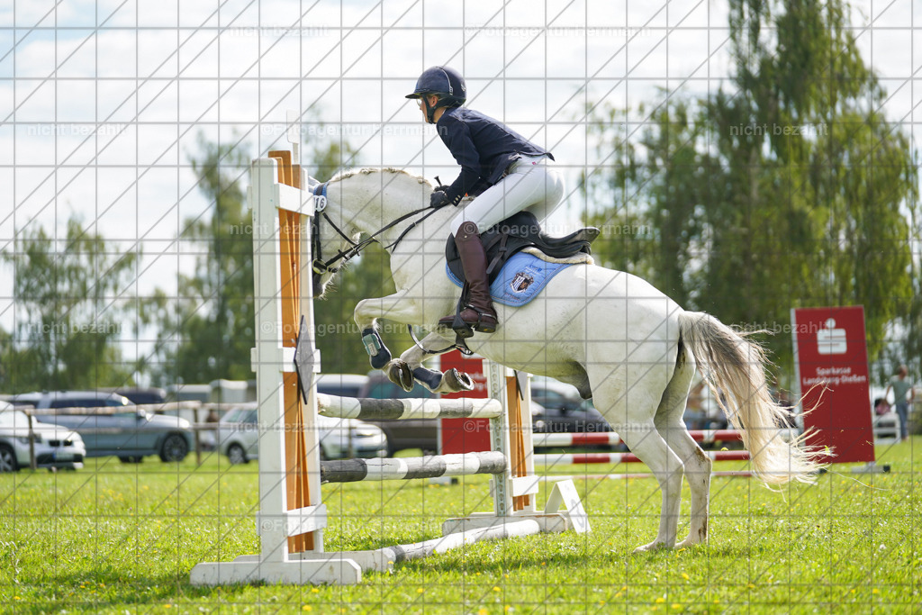 20230917-FAH09260 | Landsberg am Lech, 2023, Kaufbeuren, Kempten, Allgäu, Turnierfotografen Bayern, Fotoagentur Herrmann, Turnierbilder, Reitsport Fotos, Pferdefotograf, Augsburg, Bad Tölz, Dachau, Karlsfeld, Memmingen, Buchloe, Schwabmünchen