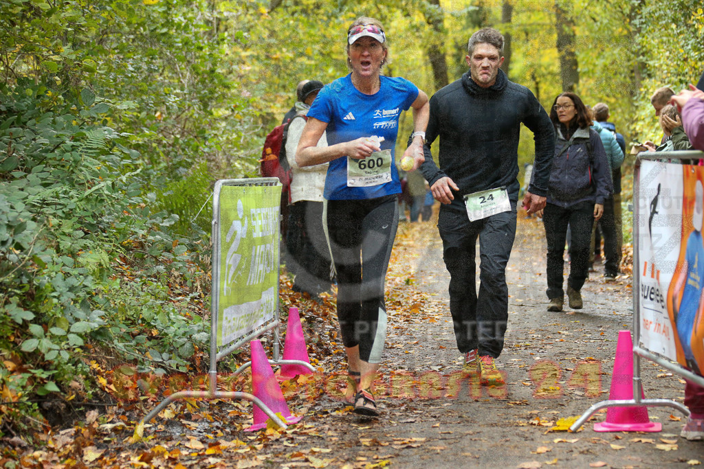 251026_1258_EX1_2065 | Sportfotografie im Rhein-Sieg Kreis, Köln, Bonn, NRW, Rheinland Pfalz, Hessen, etc. Unser Tätigkeitsfeld umfasst den Laufsport vom Volkslauf über den Marathon, Duathlon, Triathon bis zum Ultralauf wie Kölnpfad Ultra oder Schindertrail.