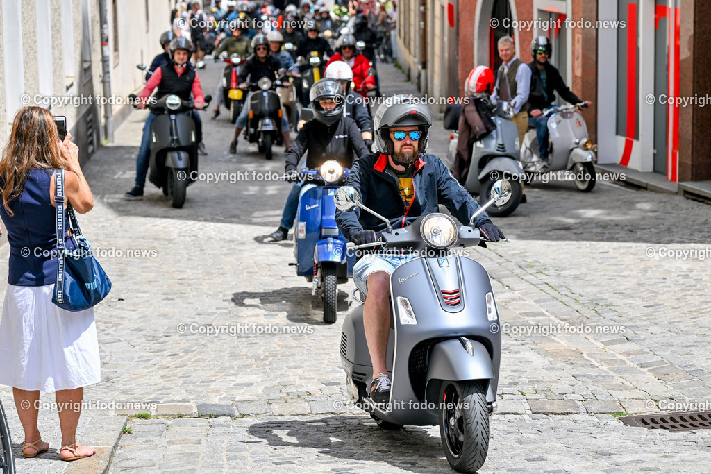 Vespatreffen 2024 Altstadt Linz_ 15.06.2024-48 | 15.06.2024, Linz, AUT, Altstadt Linz, im Bild Vespatreffen in der Altstadt Linz 2024©Harald Dostal / fodo.news