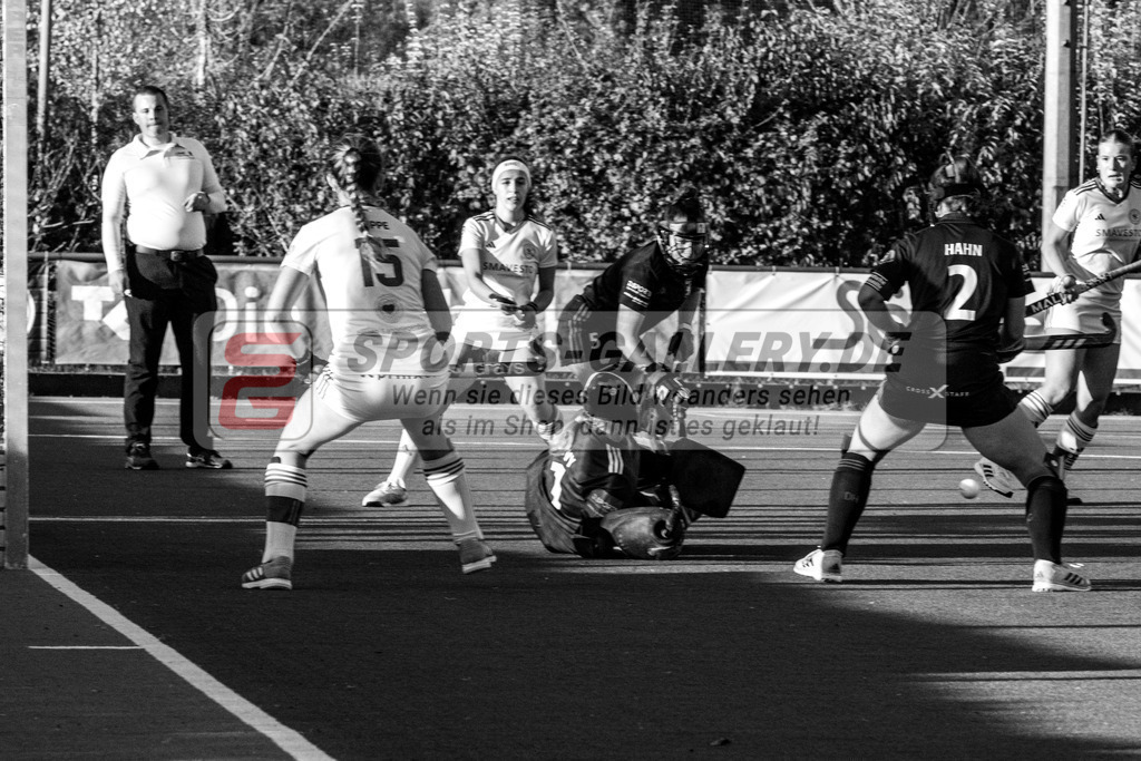 BHC Damen - DHC 3-4 3.11.24 SG-1484 | Hockey,Sport,Fieldhockey,1.Bundesliga,2.Bundesliga,Sportfotografie,Shop,Sportphotography,Feldhockey,Hockeyliga