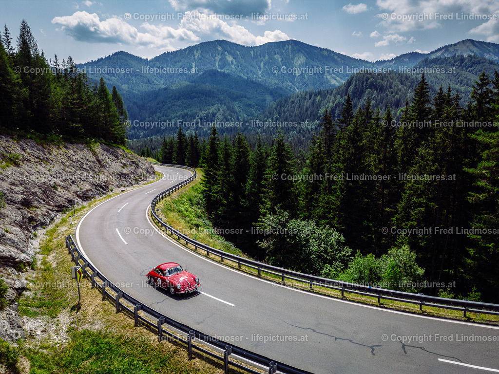 Roter Porsche | Zellerrainstraße - Realisiert mit Pictrs.com