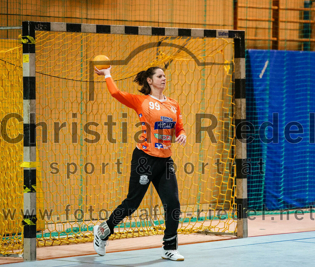 2024-01-27_061_SpVgg_Altenerding_II_gegen_TV_Altoetting_II | Erding, Deutschland, 27.01.2024:
Handball, Bezirksliga Frauen Altbayern 2023 / 2024, 10. Spieltag, SpVgg Altenerding II gegen TV Altötting II, Endergebnis: 17:29

Torfrau Nicole Steinbrecher (SpVgg Altenerding, #99)

Foto: Christian Riedel / fotografie-riedel.net