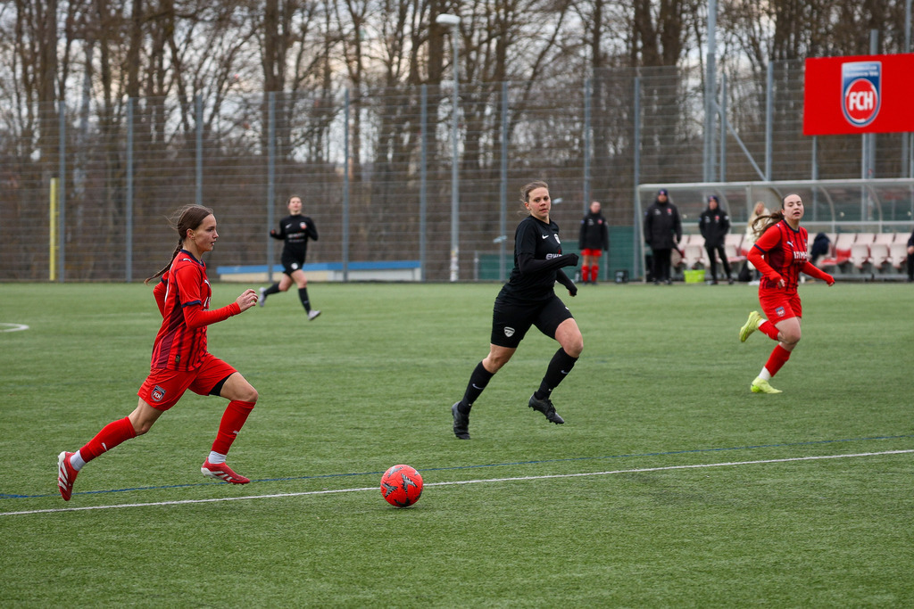 20260329-FCH-HS_054 | 1.FC Heidenheim 1846 II vs. SGM Hohenmemmingen/Sontheim, Fußball, Frauen, Bezirksliga, 2025/2026, 14. Spieltag, 29.03.2026 in Heidenheim, Kunstrasen b. Voith-Arena West(Foto: Michael Bulling) - Realisiert mit Pictrs.com