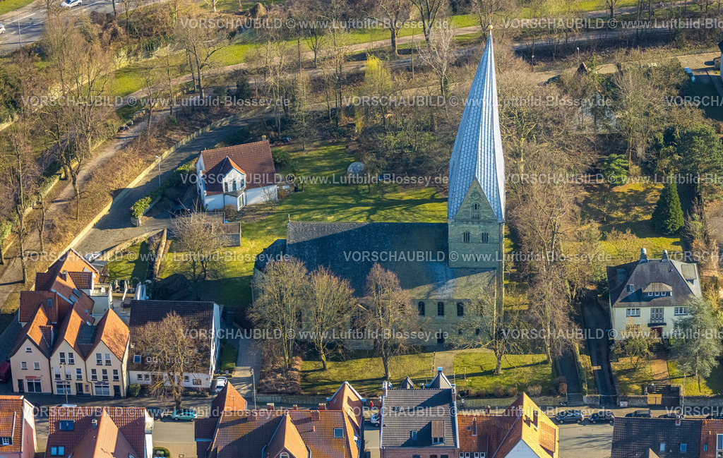 Soest250306678 | Luftbild, evang. Alt-St.-Thomä-Kirche (Schiefer Turm), Soest, Soester Börde, Nordrhein-Westfalen, Deutschland