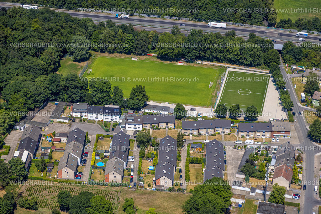 Castrop-Rauxel220706283 | Luftbild, Sportplatz an der Lambertstraße, Henrichenburg, Castrop-Rauxel, Ruhrgebiet, Nordrhein-Westfalen, Deutschland