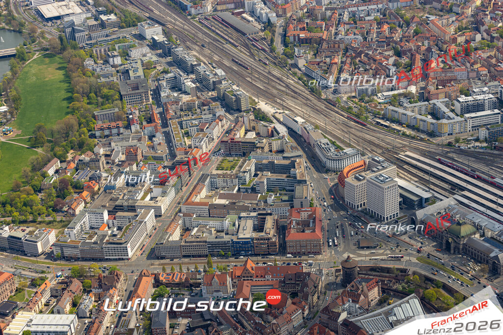 Das Luftbild zeigt Bahnhofstrasse Nürnberg - Die Luftaufnahme wurde 2023 vom UL-Flugzeug aus erstellt ( keine Drohne ) - Hochauflösende Luftaufnahme - Für grossformatige Ausdrucke geeignet. Die Geschenkidee !Mit Lizenz und Bildrechte bestellbar