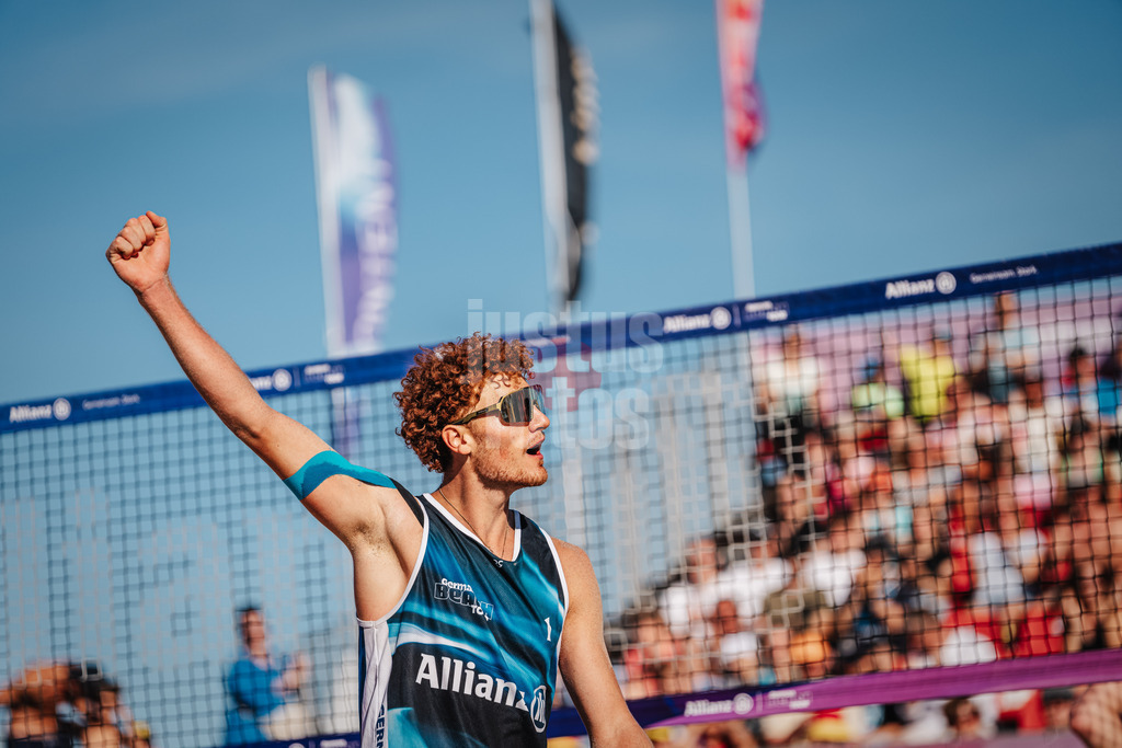 Beachvolleyball | Männer | Allianz German Beach Tour 2024 | Tourstop Kühlungsborn | 11.08.2024 | Max Just jubelt und reisst die Faust in die Luft