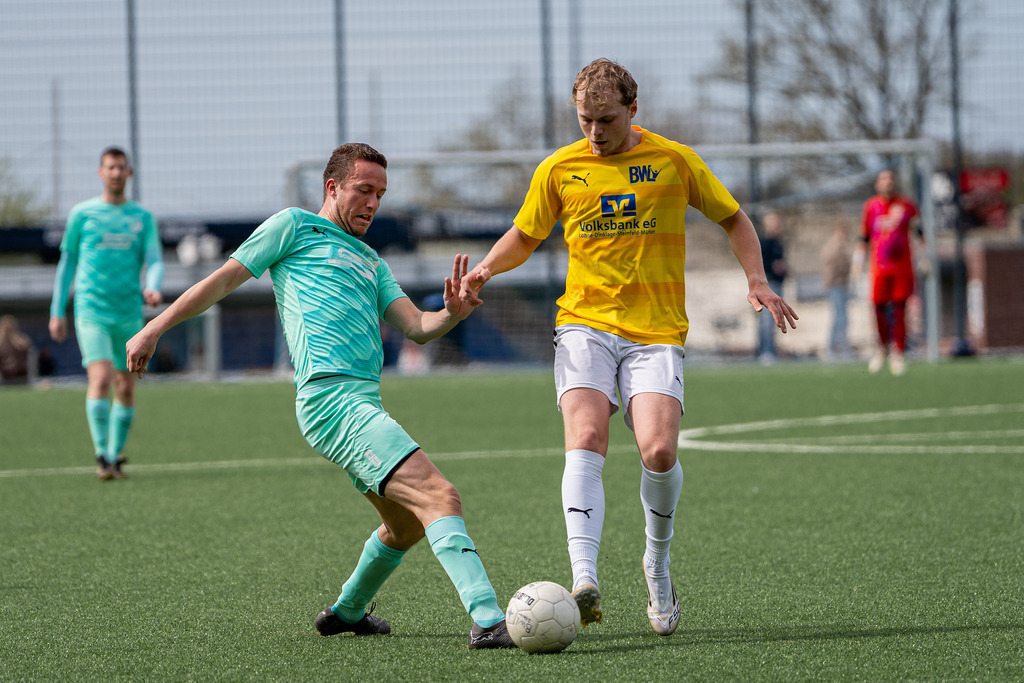 Fußball I Herren I Saison 2025-2026 I 1. Kreisklasse VEC I 18. Spieltag I BW Lohne III - SV Fortuna Einen I 23436-2 | jns.sportfotos - Realisiert mit Pictrs.com