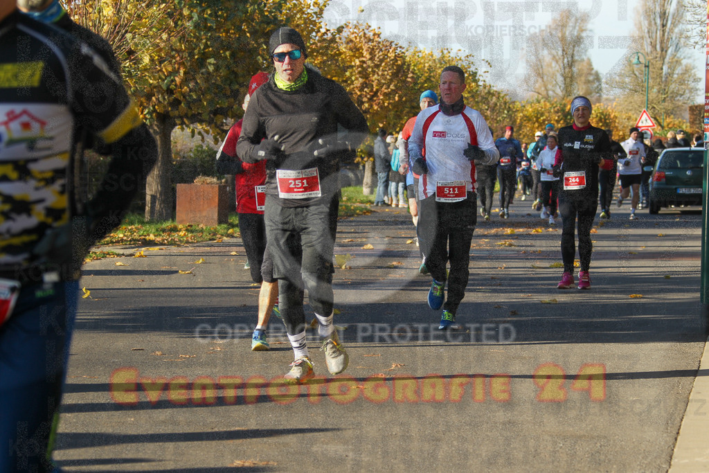 241201_1143_EV4_1556 | Sportfotografie im Rhein-Sieg Kreis, Köln, Bonn, NRW, Rheinland Pfalz, Hessen, etc. Unser Tätigkeitsfeld umfasst den Laufsport vom Volkslauf über den Marathon, Duathlon, Triathon bis zum Ultralauf wie Kölnpfad Ultra oder Schindertrail.