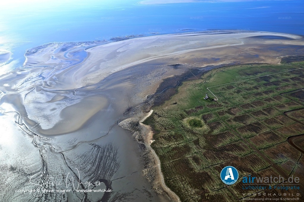 Halligen-Inseln-Weltnaturerbe-Wattenmeer-04-2023-airwatch-wagner-240A0454 | Entdecken Sie atemberaubende Luftbilder und Fotografien auf airwatch.de - Tauchen Sie ein in eine Welt voller faszinierender Aufnahmen aus der Vogelperspektive.