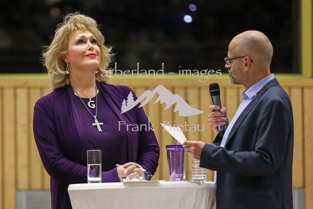 OE7A5237 | Gloria Gray