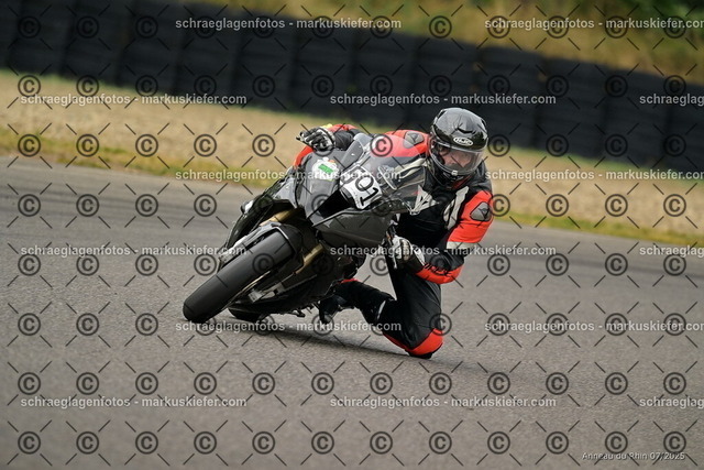 25bt05-1141 | markuskiefer.com - Realisiert mit Pictrs.com
