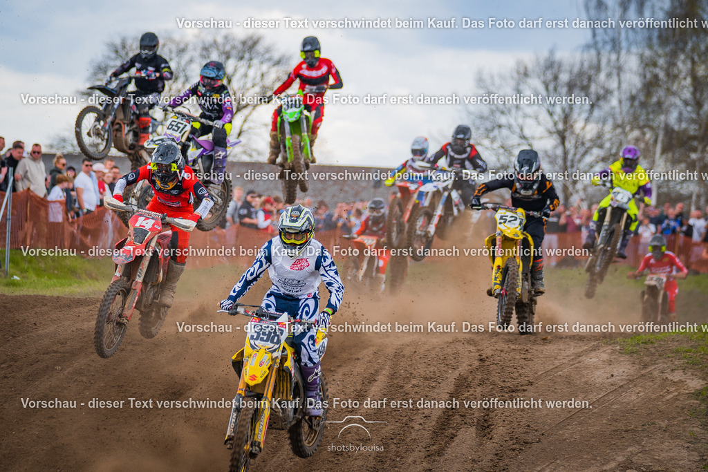 04_13_Bensdorf_MX1-2893 | Sportfotografin aus Berlin-Brandenburg mit Fokus auf Motocross. Ich halte deine sportliche Leistung und echte Emotionen auf und neben der Strecke professionell fest. Entdecke die Fotos von deinem Rennen und bestelle sie direkt hier im Shop.