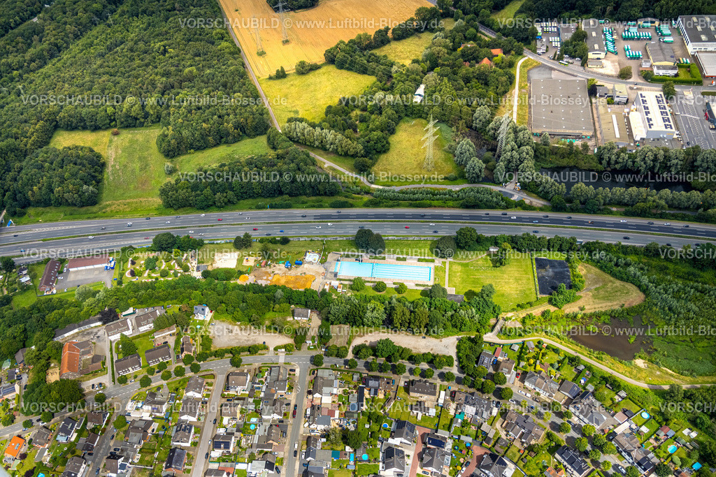 Bottrop240701339 | Luftbild, Stenkhoffbad Freibad, Baustelle und Bauphase Umbauarbeiten für Multifunktionsgebäude, Eigen, Bottrop, Ruhrgebiet, Nordrhein-Westfalen, Deutschland