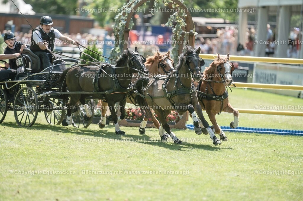 20230528_Jump-and-Drive_0185 | equistock