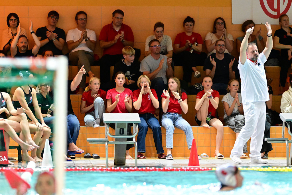 Wasserball I Frauen I Saison 2024-2025 I Bundesliga I 2. Spieltag I Eimsbütteler TV - SV Bayer Uerdingen 08 | Der Sportfotograf. - Realisiert mit Pictrs.com
