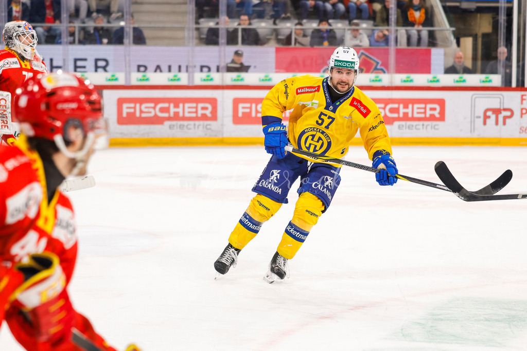 EHCB vs HCD 20260106_wb-1252 | Sportbilder, Sportfotograf, Hochzeits- und Eventfotografin, Flugshows, Portraits und Tiershooting, Aviation, Downhill, Nationalleague, Swissleague, International