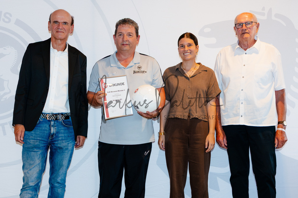 20260702-kreisfußballkonferenz-0071 | Das ist die Fotodatenbank für authentische Sportfotografie aus Münster: Markus Paletta fotografiert Teams, Sportler:innen, Kinder, Events & Unternehmen. - Realisiert mit Pictrs.com