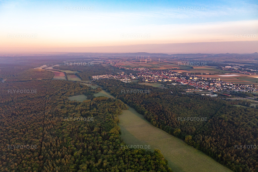 Luftbild: Ortsansicht in Wörth am Rhein im Bundesland Rheinland-Pfalz in Deutschland. Foto: IMG_114307.jpg vom 30.05.2019 durch Werner Riehm/FLY-FOTO.de