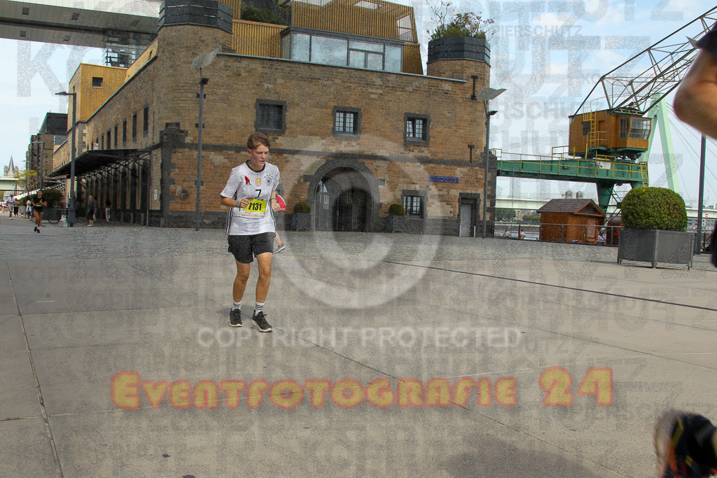250920_1326_EV4_5535 | Sportfotografie im Rhein-Sieg Kreis, Köln, Bonn, NRW, Rheinland Pfalz, Hessen, etc. Unser Tätigkeitsfeld umfasst den Laufsport vom Volkslauf über den Marathon, Duathlon, Triathon bis zum Ultralauf wie Kölnpfad Ultra oder Schindertrail.