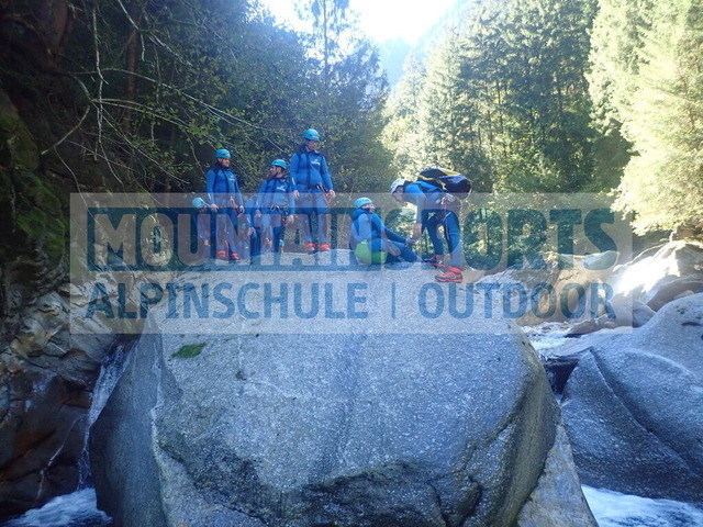P1010119 | Bestelle die Bilder deines Berg- oder Wasser-Abenteuers mit Mountain Sports bequem von zu Hause aus direkt über unseren Online Fotoshop von pictrs.com. - Realisiert mit Pictrs.com