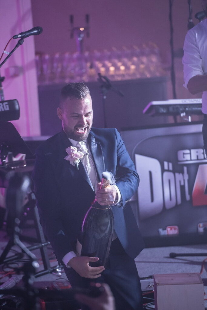 Hochzeit_Location_244 | Mein Name ist Arkadius. Ich fotografiere Ihre Hochzeit in Frankfurt und im Umkreis von 200 km. Als Fotograf bin ich noch bekannt im Bereich Business- und Modefotografie.