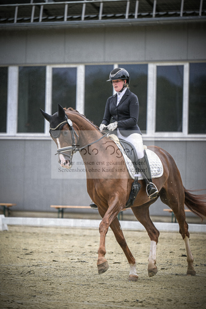 DOS_0679 | Entdecke hochwertige Reitturnierfotos von Foto Oger. Professionell, emotional und authentisch – jetzt Lieblingsmomente im Shop bestellen.Deutschlandweite Turnierfotografie. - Realisiert mit Pictrs.com