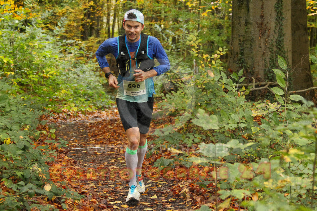 251026_1145_EV4_4386 | Sportfotografie im Rhein-Sieg Kreis, Köln, Bonn, NRW, Rheinland Pfalz, Hessen, etc. Unser Tätigkeitsfeld umfasst den Laufsport vom Volkslauf über den Marathon, Duathlon, Triathon bis zum Ultralauf wie Kölnpfad Ultra oder Schindertrail.
