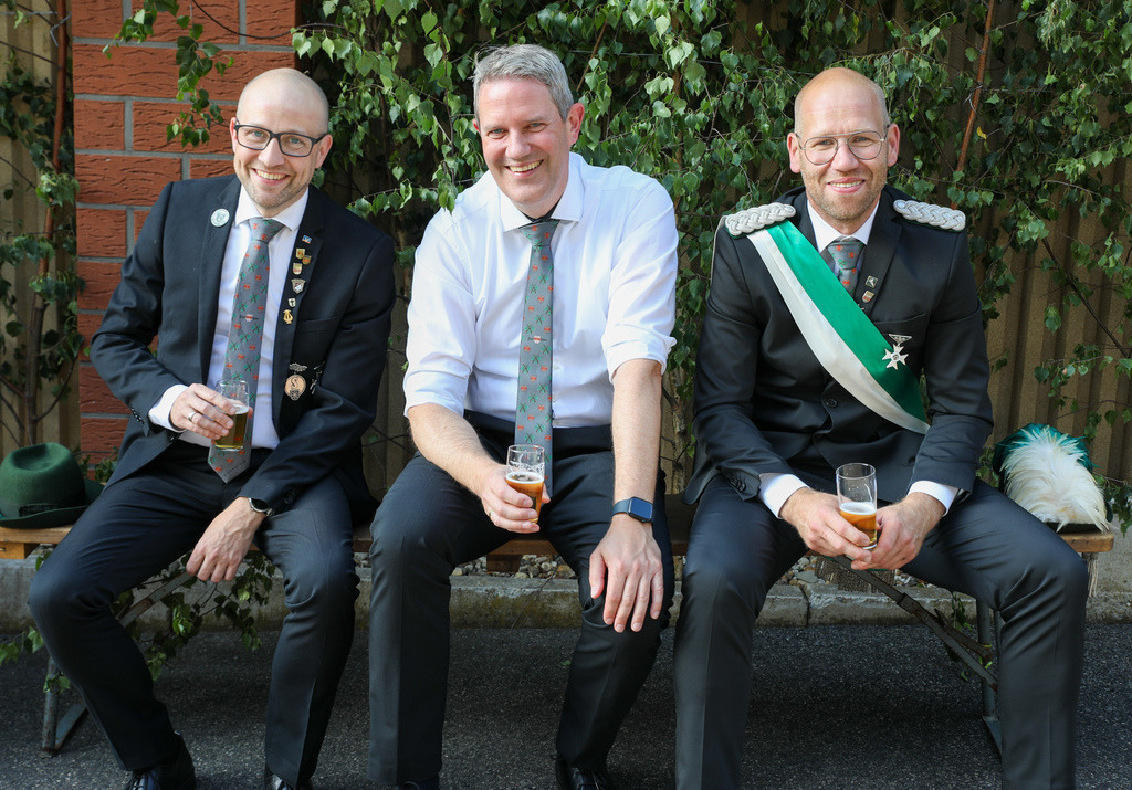 top-top.de-250627-161 | Foto, Video, Fotografie, Videografie, Fotobox, DJ, Discjockey, Musik, Musikbox, Veranstaltung, Photobooth, Amazon, Ebay, Buchtipp, Bestseller, Autor, Verlag, Buch, Wesel, Hamminkeln, NRW, Dinslaken, Rees, Drohne, Hochzeit, Party, Fotobox, Wesel, Fotograf