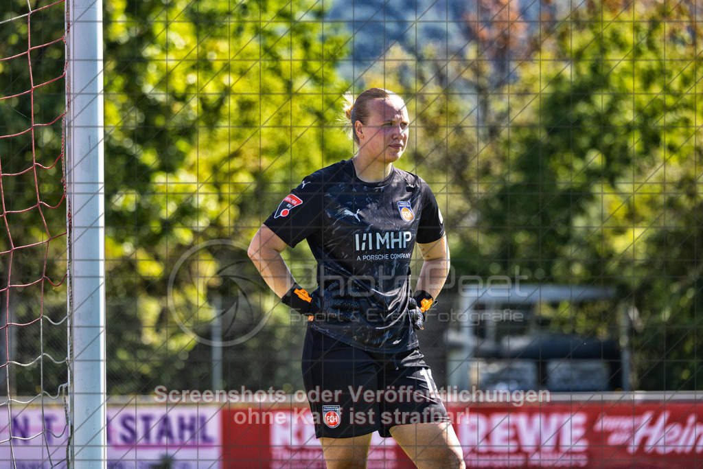 20260906_122439_0251-Bearbeitet_(c)_by_PhotoPeet | #,1.FC Donzdorf (weiß) vs. 1.FC Heidenheim 1846 (rot), Fußball, Frauen-Verbandspokal Gruppe 2, 2. Runde, Saison 2026/2027, Rasenplatz Lautertal Stadion, Süßener Straße 16, 73072 Donzdorf, 06.09.2026 - 11:00 Uhr,Foto: PhotoPeet / Sport- &amp; Eventfotografie / Peter Harich
