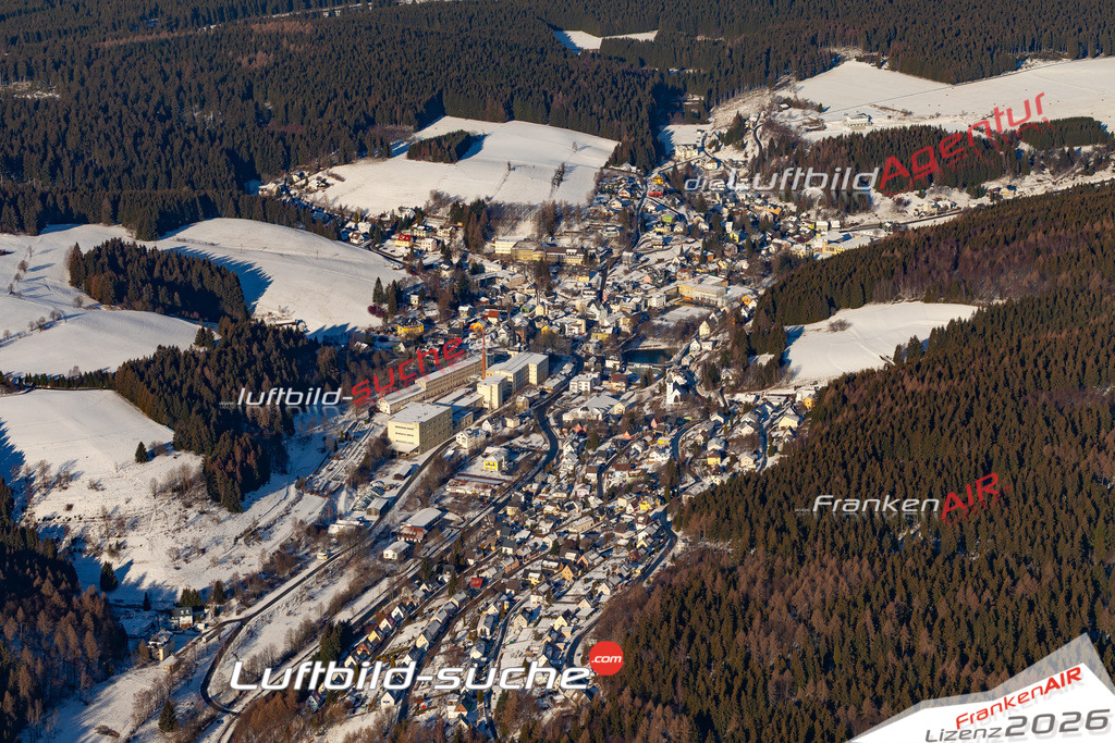 Das Luftbild der Stadt Tettau wurde 2019 vom Flugzeug heraus erstellt (keine Drohne) Aufnahmehöhe ca.400 Meter- hohe Auflösung- beste Druck-Qualität garantiert!