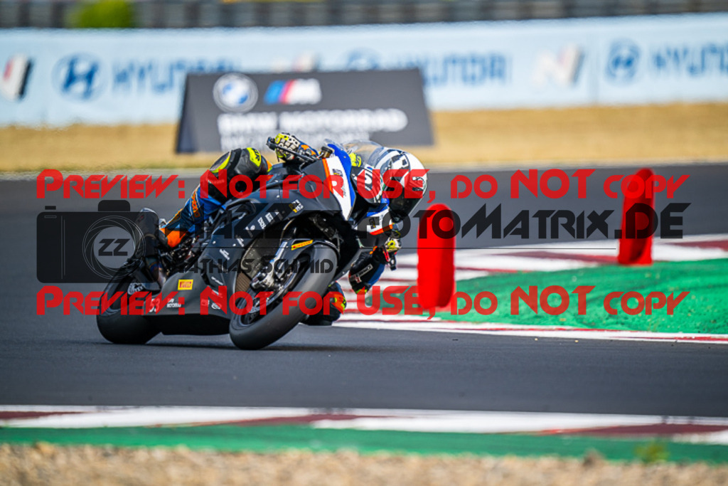 MaZZes_FotoMatrix_220625_2380 | PROSUPERSTOCK