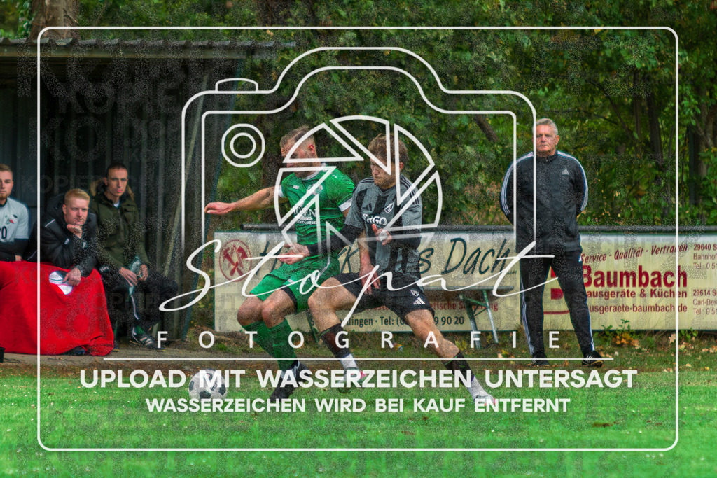 SGWFGFS-1008 | Adam Jarkas (FG Fulde-Stellichte #11) beim Herren Kreisliga HK Spiel zwischen SG Schuelern/Wintermoor und FG Fulde-Stellichte im Stadion Wintermoor, Schneverdingen (Simon Paul Stopat) - Realisiert mit Pictrs.com