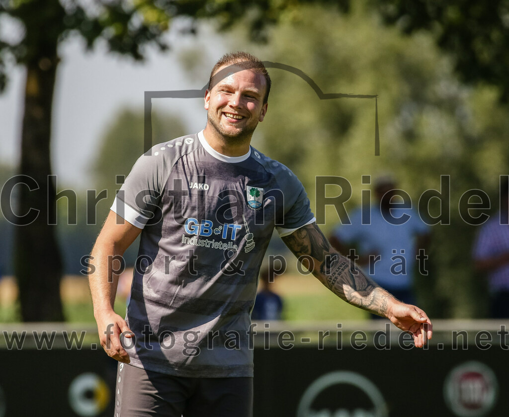 2023-08-20_041_SV_Hohenlinden_gegen_SV_Buch | Hohenlinden, Deutschland, 20.08.2023:
Fußball, A-Klasse 2023 / 2024, 1. Spieltag, SV Hohenlinden gegen SV Bruck, Endergebnis: 5:1

Manuel Fuchs (SV Hohenlinden, #9)

Foto: Christian Riedel / fotografie-riedel.net
