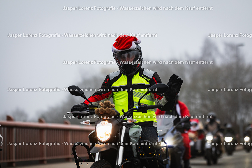 X-Mas Ride I Kiel I 2025 | Jasper Lorenz Fotografie - Realisiert mit Pictrs.com