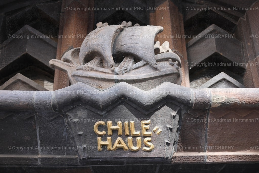 Schriftzug Chile-Haus Hamburg | Schriftzug Chile-Haus Hamburg - Realisiert mit Pictrs.com