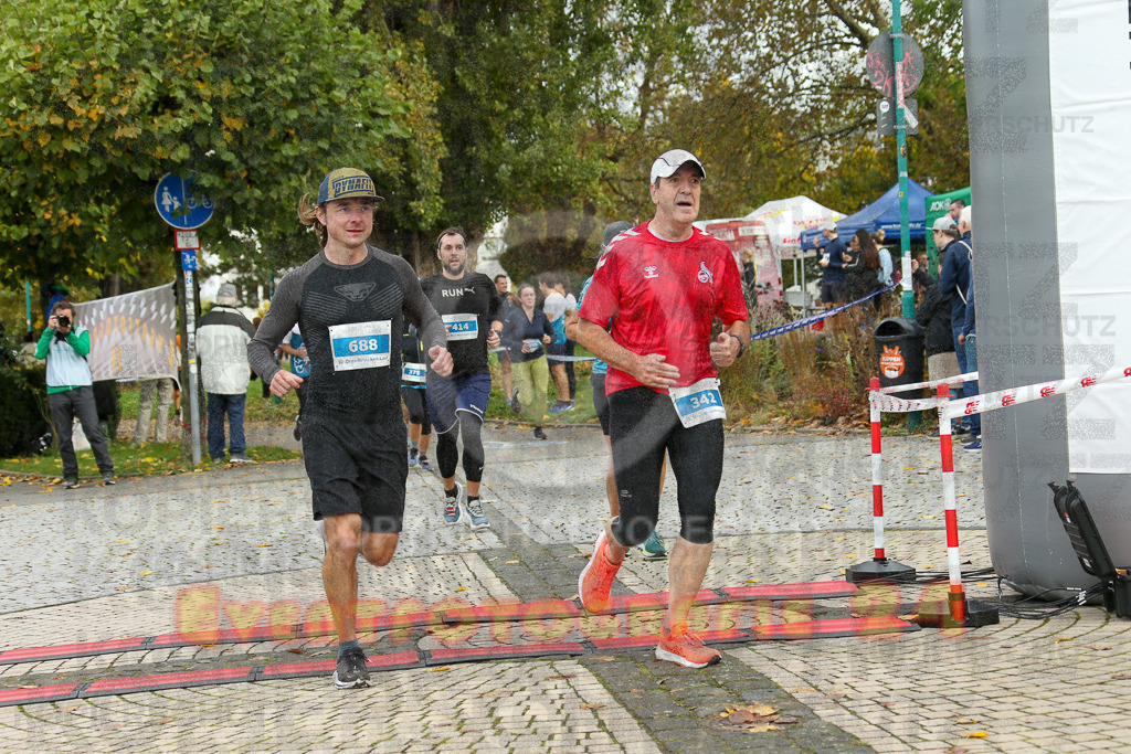 241020_1018_EX1_8670 | Sportfotografie im Rhein-Sieg Kreis, Köln, Bonn, NRW, Rheinland Pfalz, Hessen, etc. Unser Tätigkeitsfeld umfasst den Laufsport vom Volkslauf über den Marathon, Duathlon, Triathon bis zum Ultralauf wie Kölnpfad Ultra oder Schindertrail.