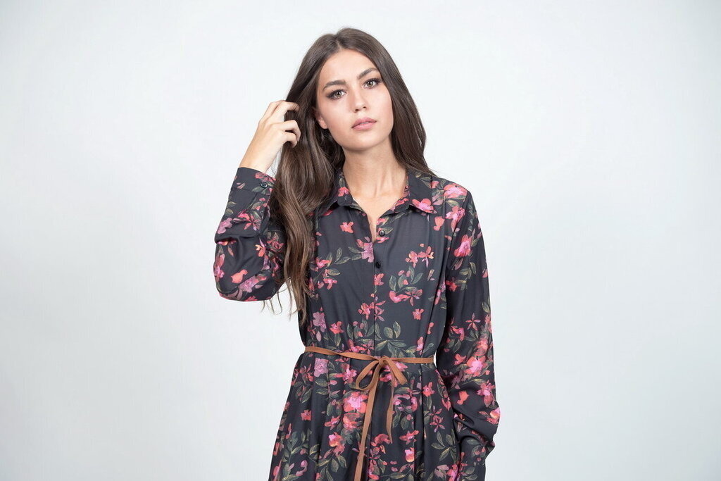 Arkadius_Fashion_009 | Mein Name ist Arkadius. Ich fotografiere Ihre Hochzeit in Frankfurt und im Umkreis von 200 km. Als Fotograf bin ich noch bekannt im Bereich Business- und Modefotografie.